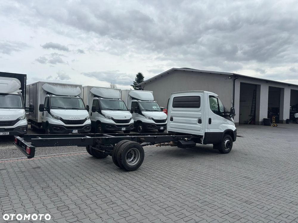 Iveco 70C17,,70C18,,70C15,,72C17,,50C17,,35C17,,35C15 PODWOZIE DO ZABUDOWY  WYWROTKA SKRZYNIA LADUNKOWA KONTENER CHLODNIA 70 SZTUK NA PLACU - 6