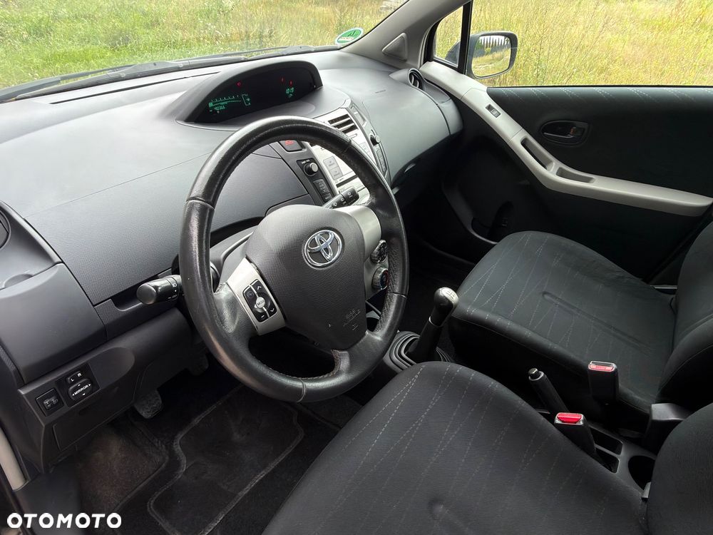 Toyota Yaris 1.0 Luna - 8