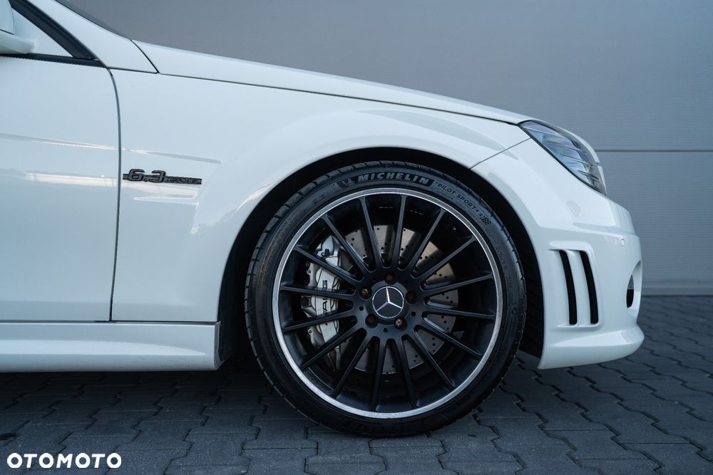 Mercedes-Benz Klasa C 63 AMG 7G-TRONIC - 13