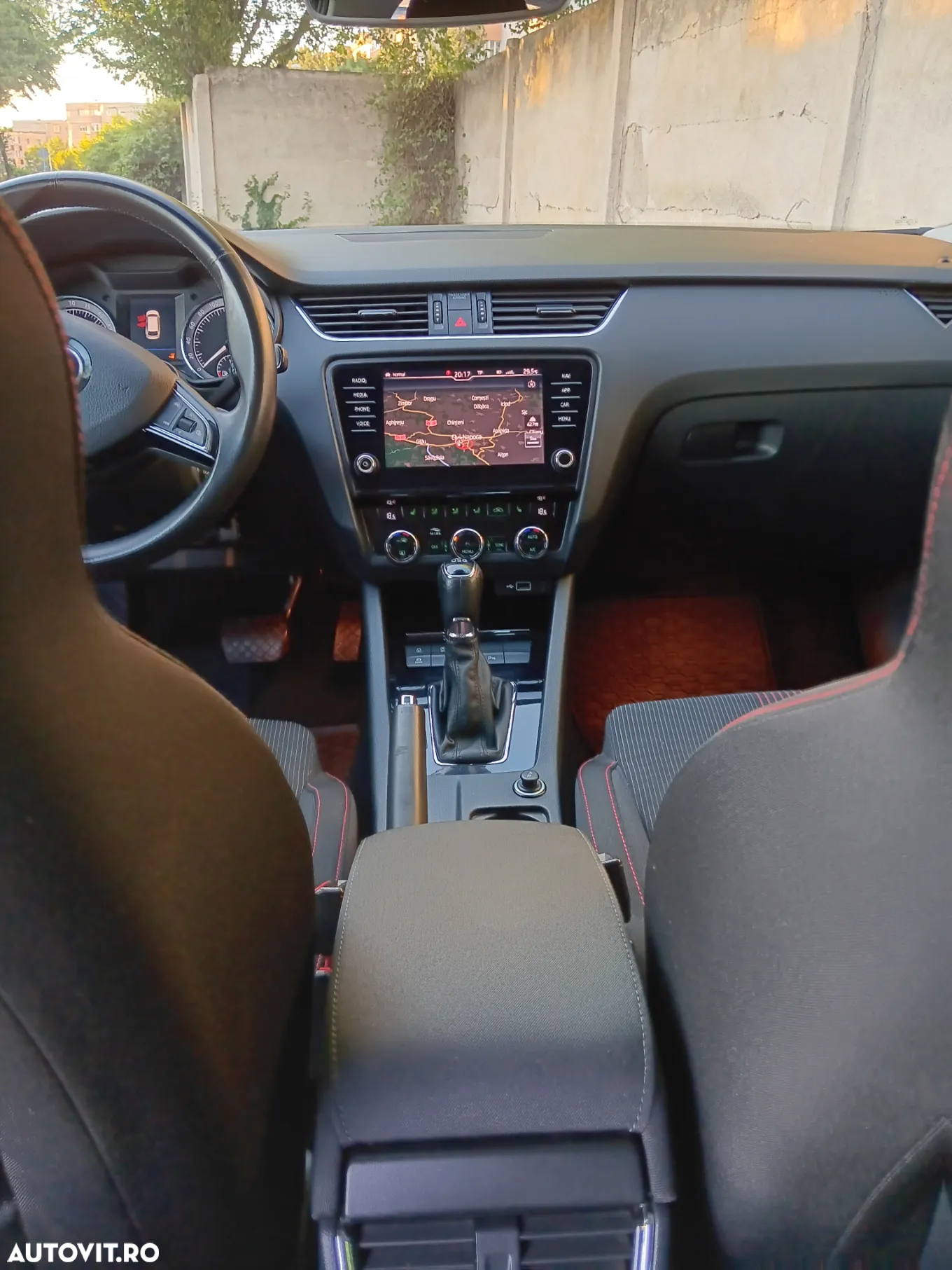 Skoda Octavia Combi Diesel 1.6 TDI DSG Style - 18