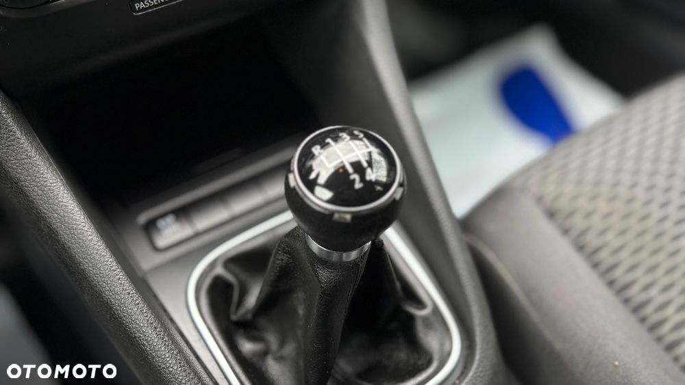 Volkswagen Golf - 11