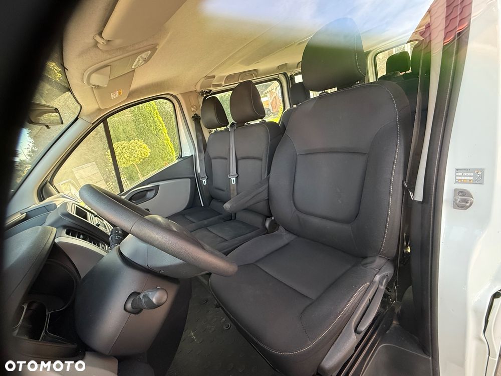 Renault Trafic - 16