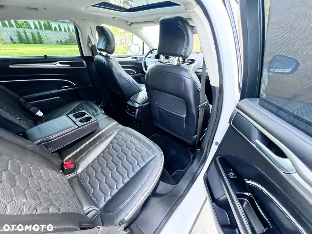 Ford Mondeo - 34