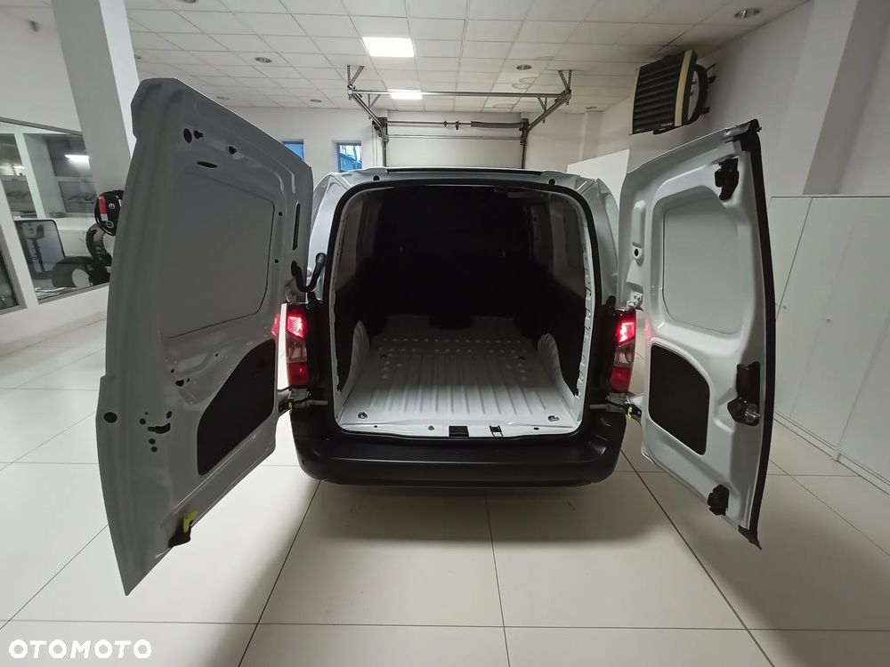 Fiat e Doblo L2 750kG, 136KM, akumulator 50 kWh - 6