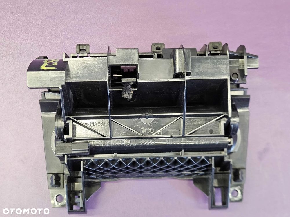 Popielniczka 2 DIN 8E0857951 J Klapka Wkład Ciemna Soul Audi A4 B6 B7 - 31