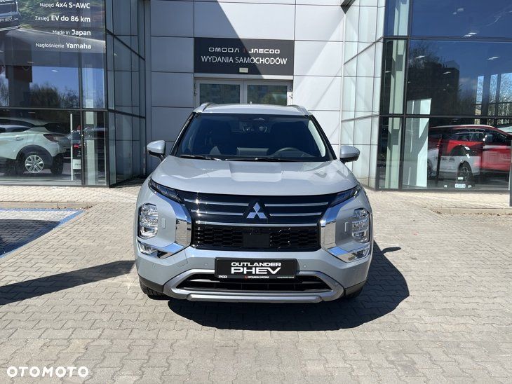 Mitsubishi Outlander - 7