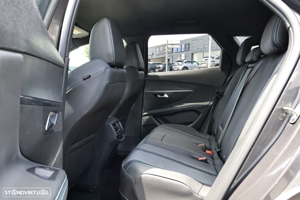 Peugeot 3008 1.6 Hybrid Allure Pack e-EAT8 - 18