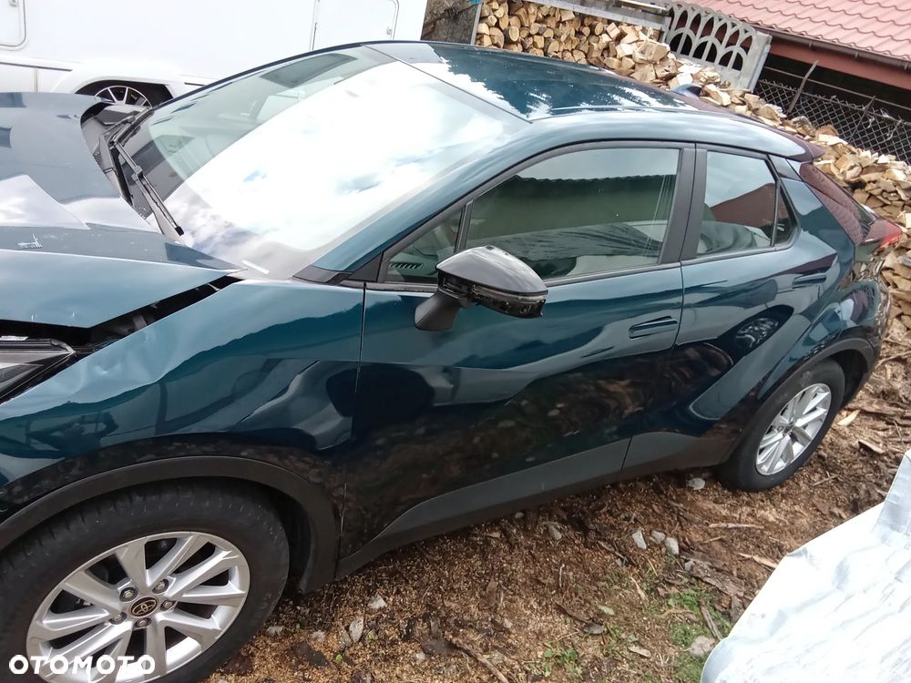 Toyota C-HR Business-Edition - 4