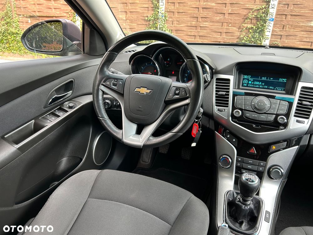 Chevrolet Cruze 1.8 LTZ - 23