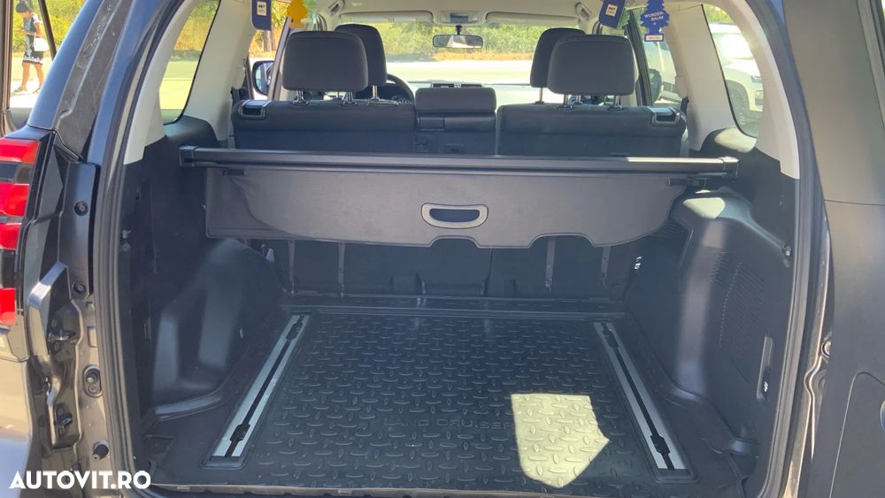 Toyota Land Cruiser - 14