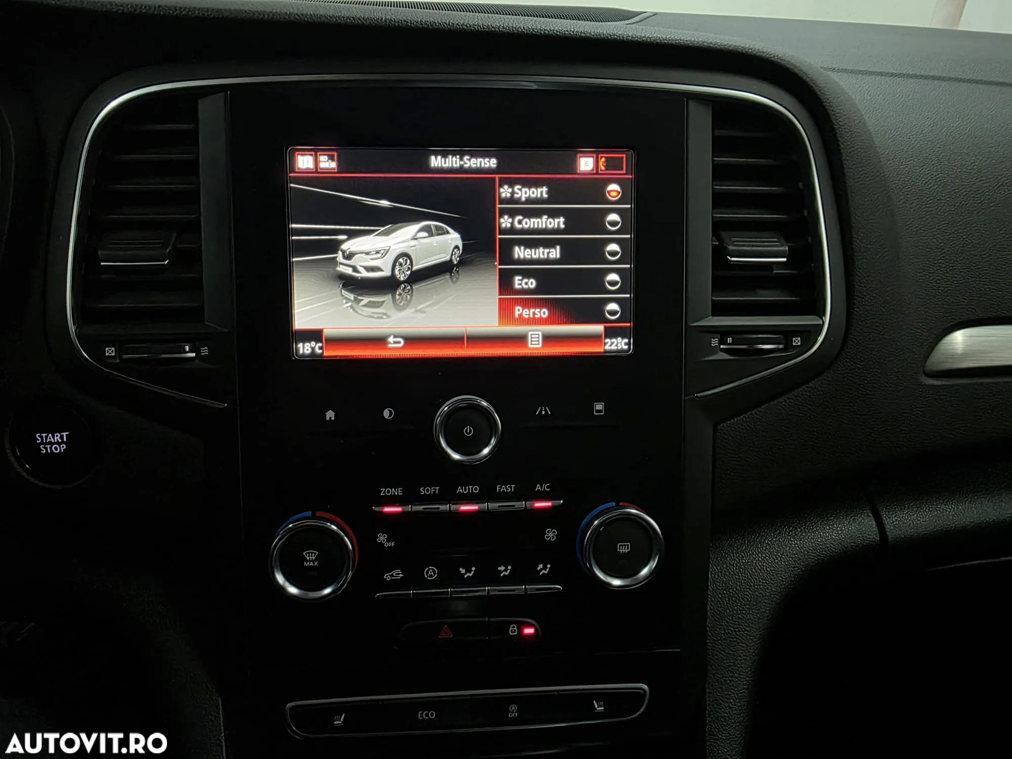 Renault Megane TCe Intens - 8