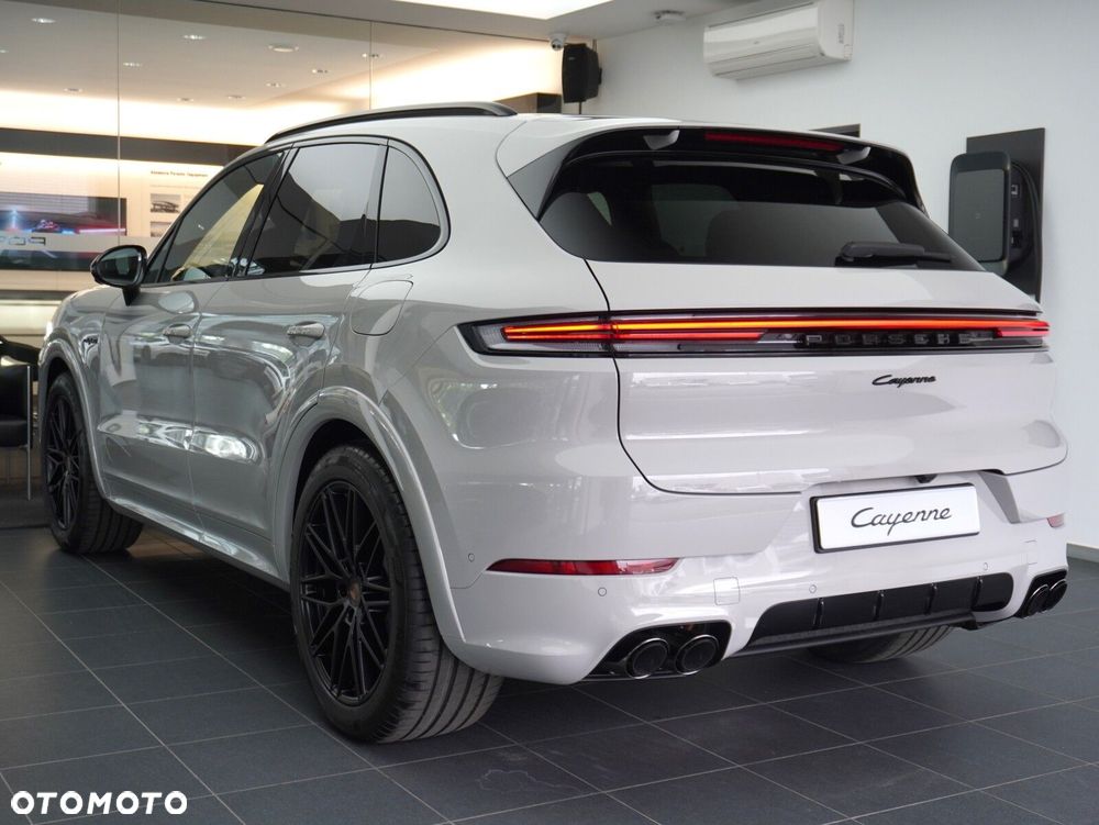 Porsche Cayenne E-Hybrid PHEV Black Edition - 18