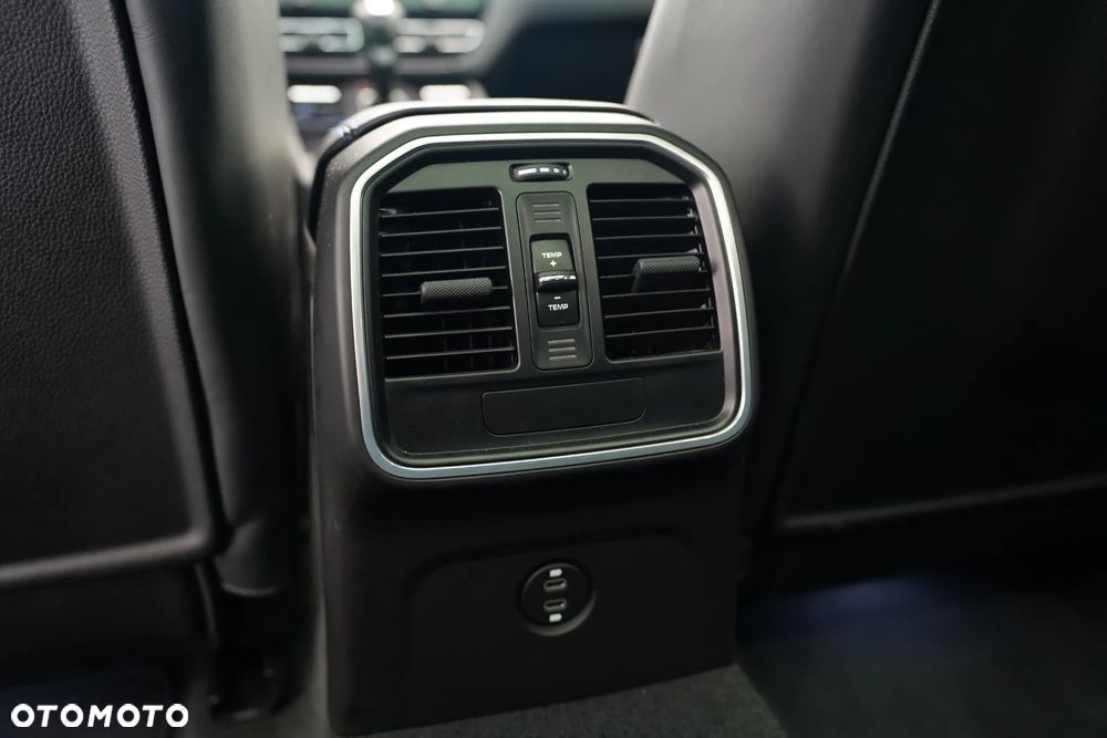 Porsche Macan Standard - 26
