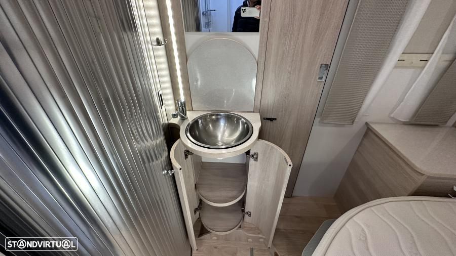 Rapido Serie 6F 680 FF C.central e basculante - 17