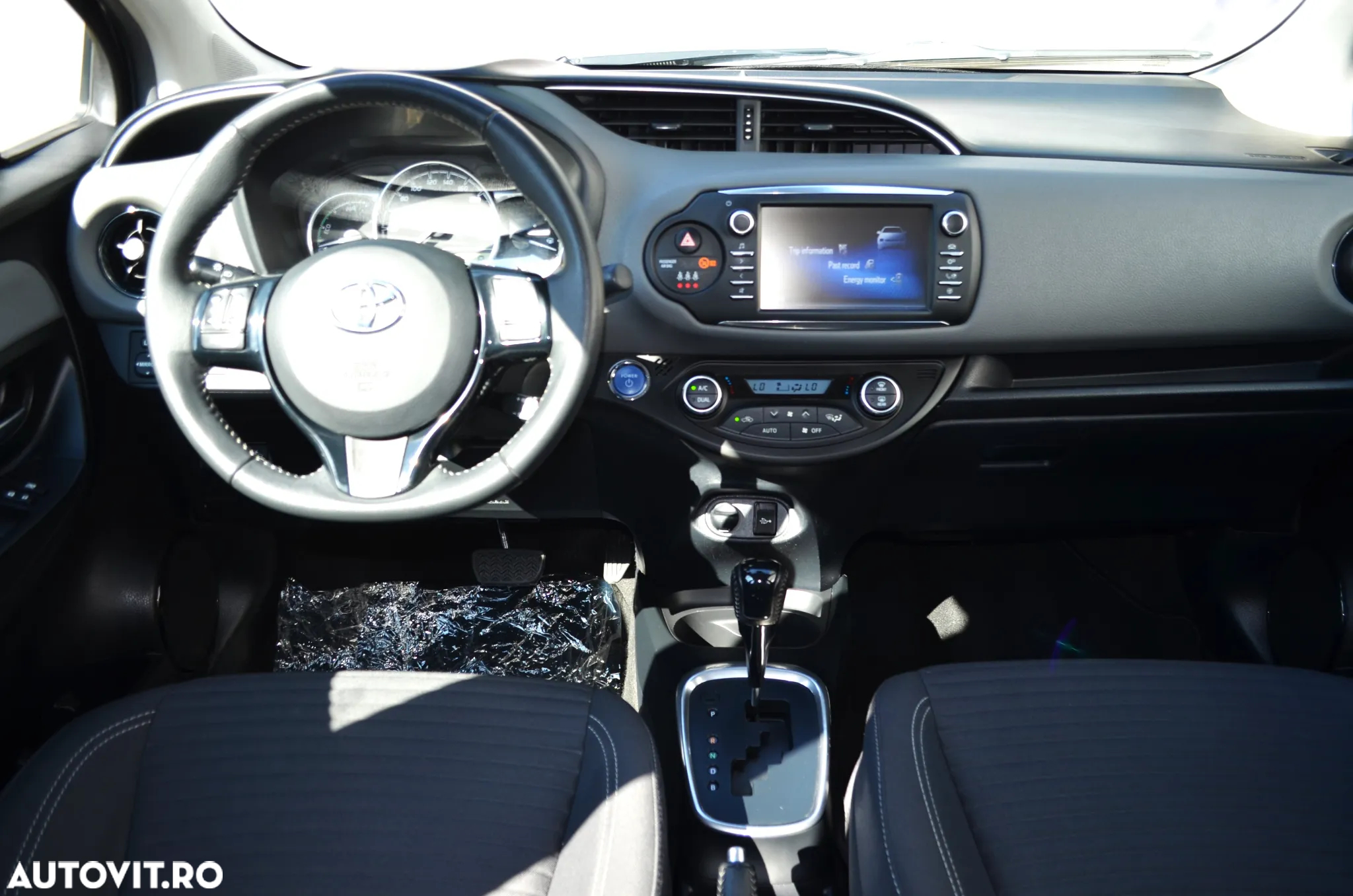 Toyota Yaris - 7