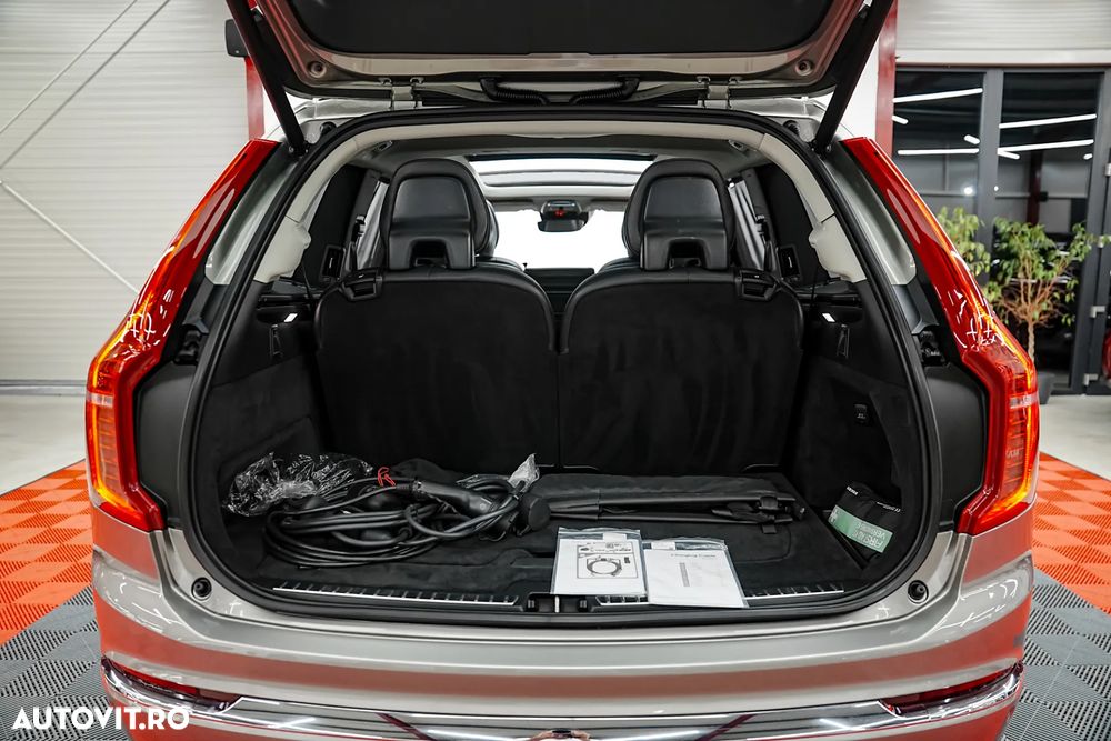 Volvo XC 90 T8 AWD Recharge Geartronic Inscription - 17