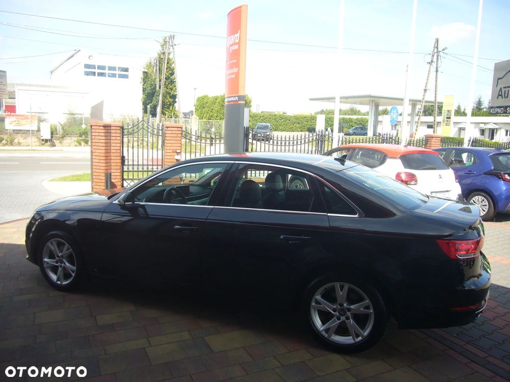 Audi A4 Limousine - 10