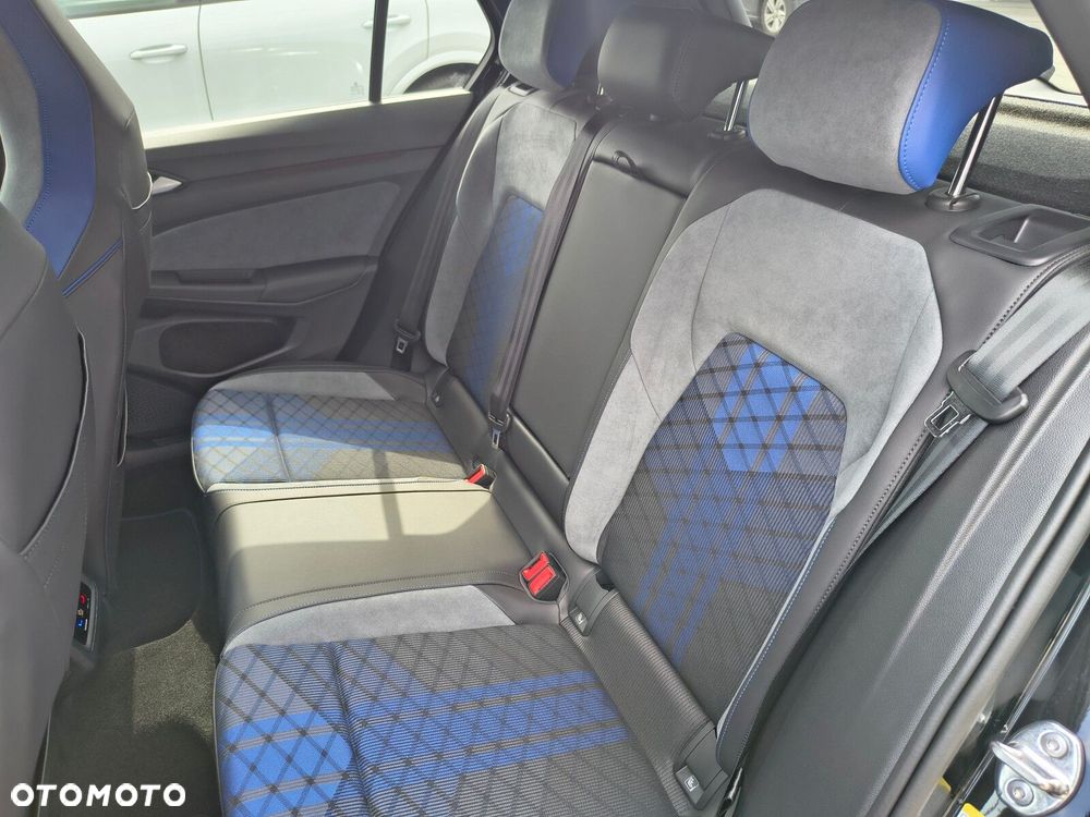 Volkswagen Golf - 29