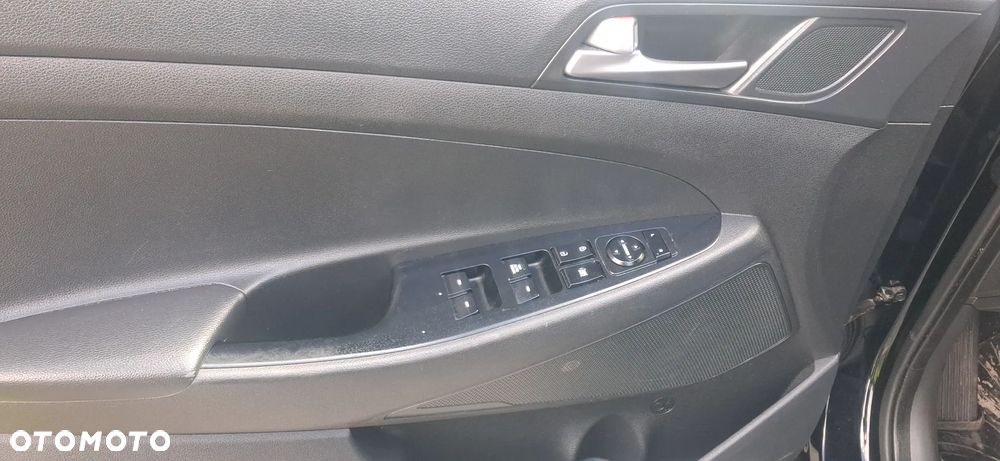 Hyundai Tucson blue 1.6 GDi 2WD Navi - 32