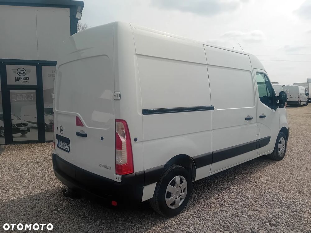 Nissan NV-4000 - 5