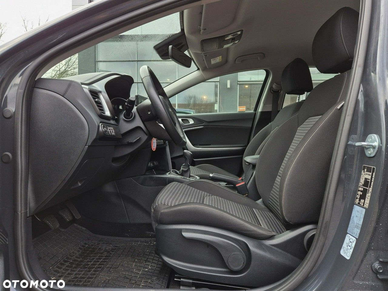 Kia Ceed - 13