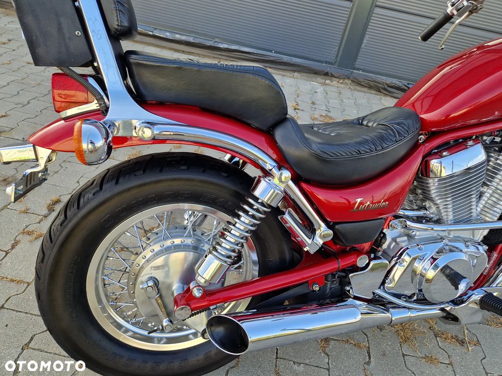 Suzuki Intruder - 5