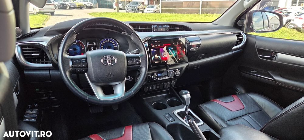 Toyota Hilux 4x4 Double Cab A/T Invincible - 17