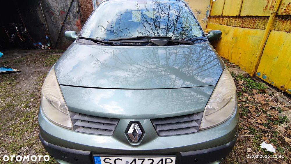 Renault Grand Scenic - 1