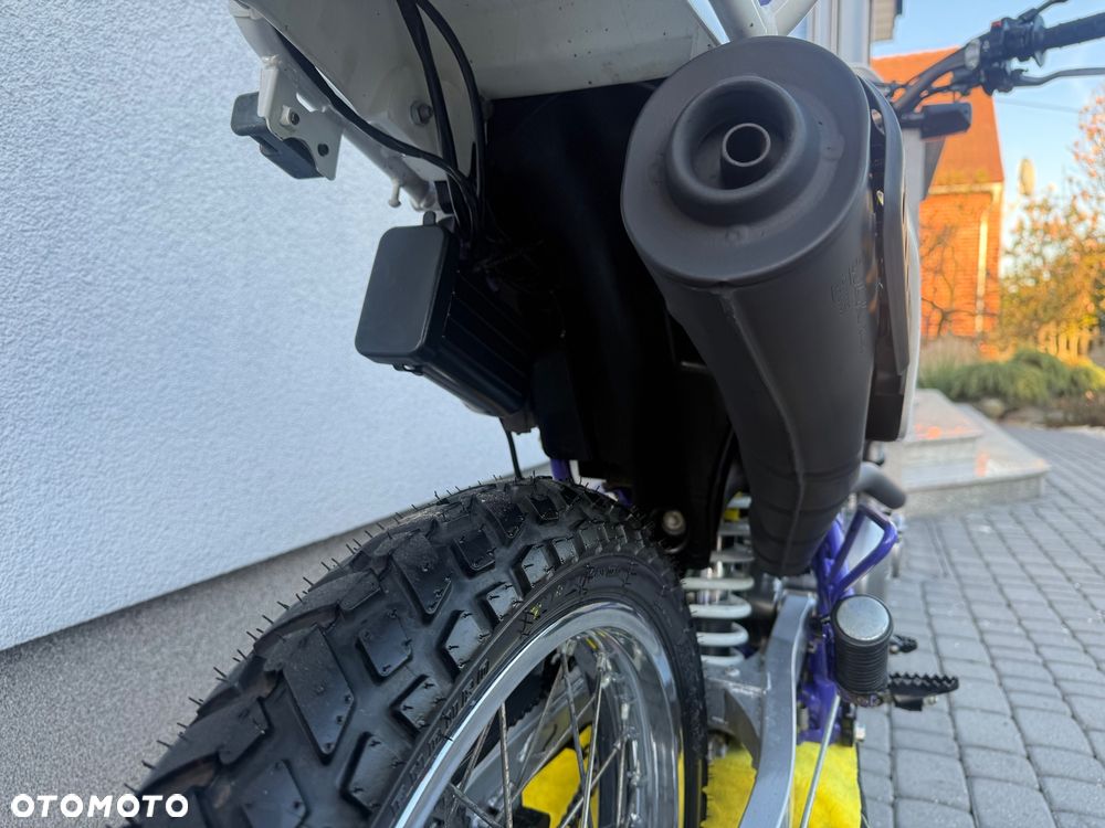 Suzuki DR - 14