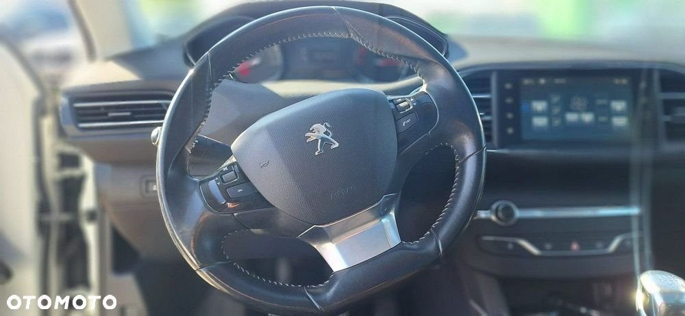 Peugeot 308 - 11