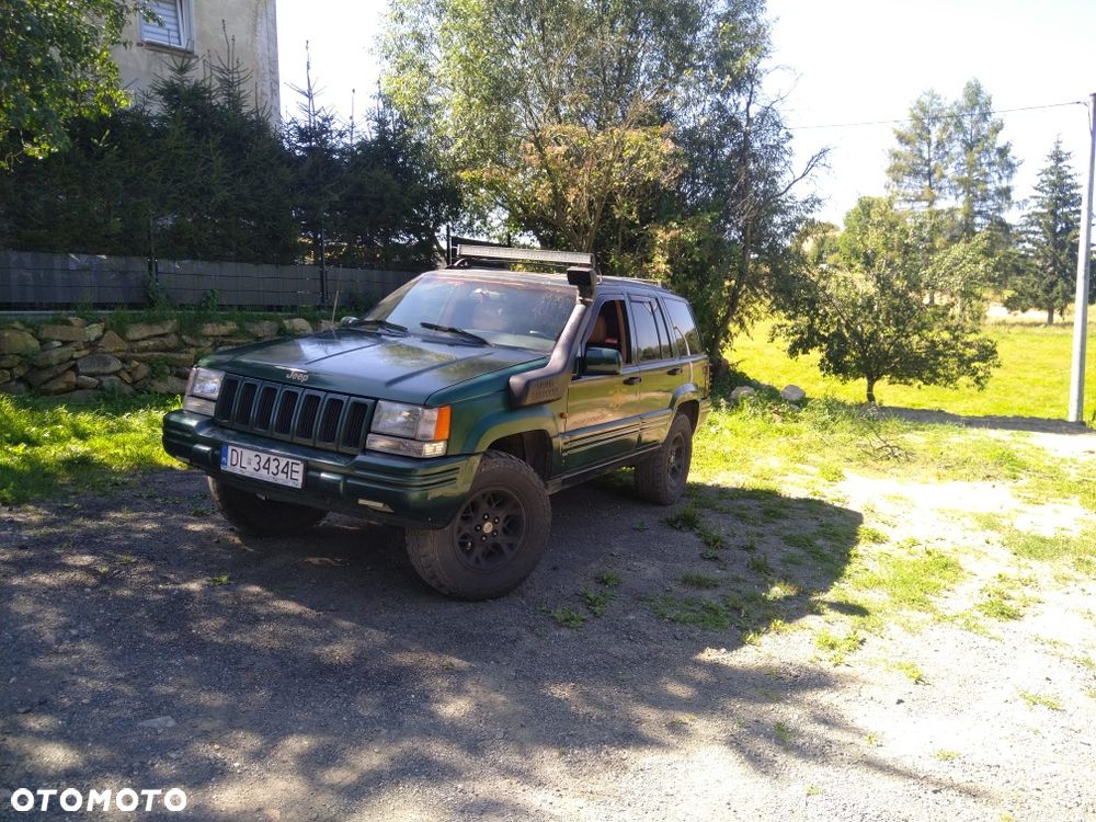 Jeep Grand Cherokee - 1