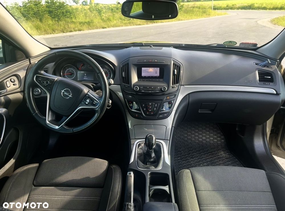 Opel Insignia - 10