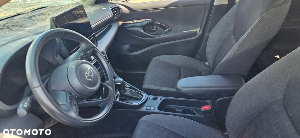 Toyota Yaris Hybrid 1.5 Executive - 11
