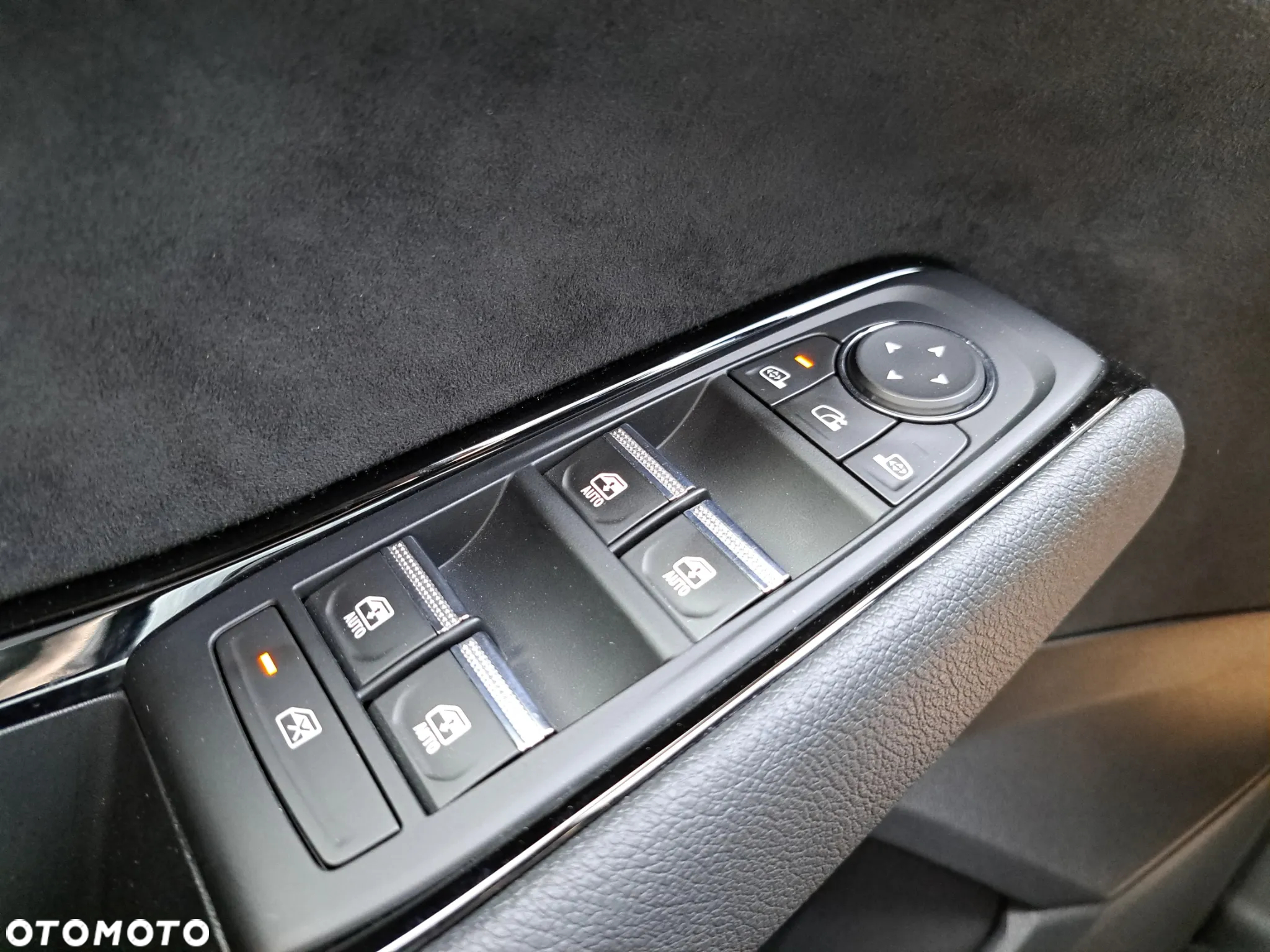Renault Austral 1.2 E-Tech Full Hybrid 200 Iconic esprit Alpine MMT - 15