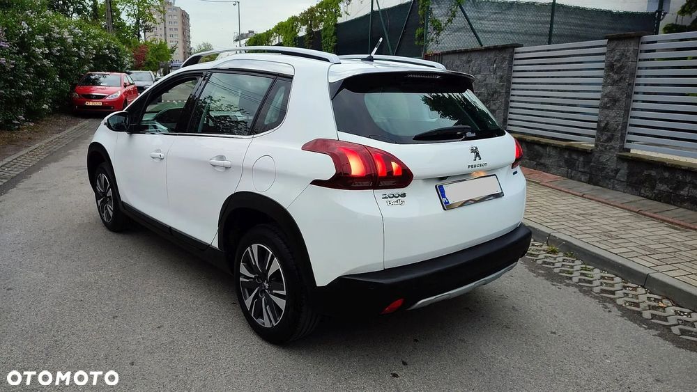 Peugeot 2008 PureTech 110 Style - 23