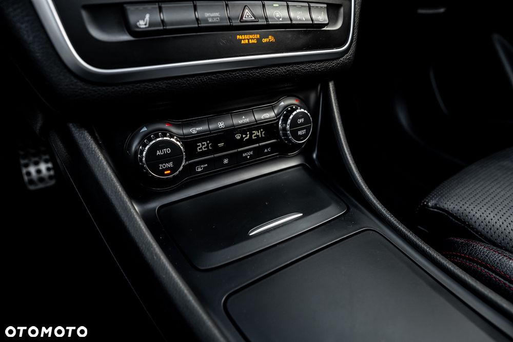 Mercedes-Benz CLA 250 4Matic 7G-DCT Sport - 34