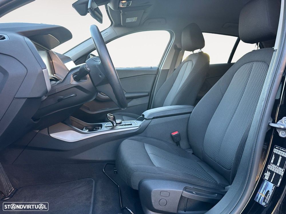 BMW 116 d Pack Desportivo M Auto - 9