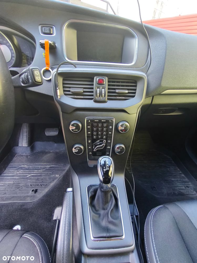 Volvo V40 D3 Drive-E SCR Momentum - 12