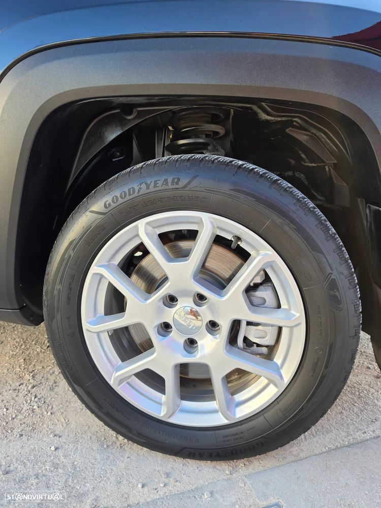 Jeep Renegade 1.3 T-GDI 4xe Auto Upland - 38
