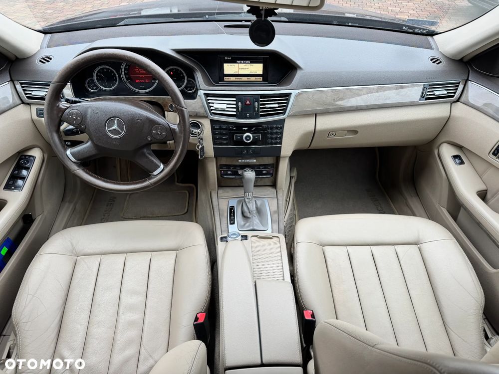 Mercedes-Benz Klasa E 250 CDI 7G-TRONIC Elegance - 8