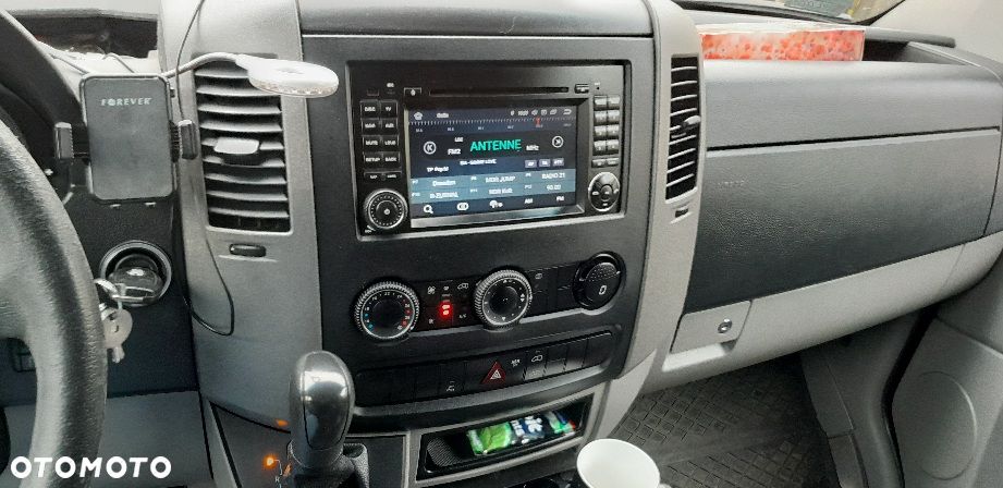 Mercedes-Benz Sprinter - 14