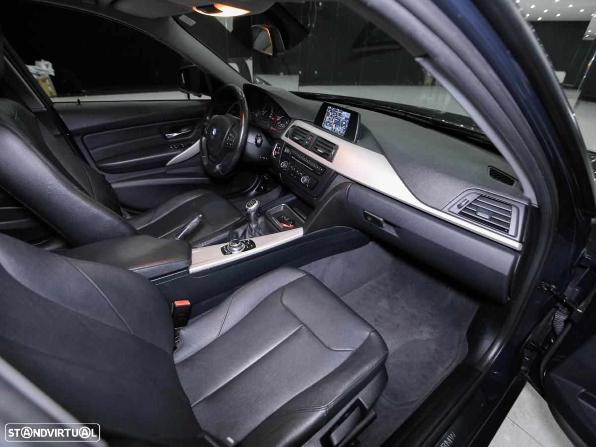 BMW 320 d Touring - 9