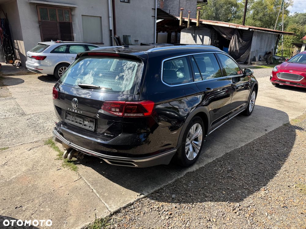 Volkswagen Passat Alltrack 2.0 TDI SCR DSG 4Motion - 10