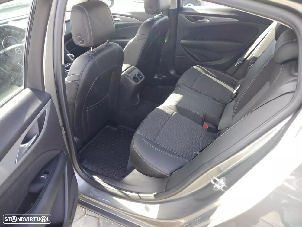 Opel Insignia Grand Sport - 28