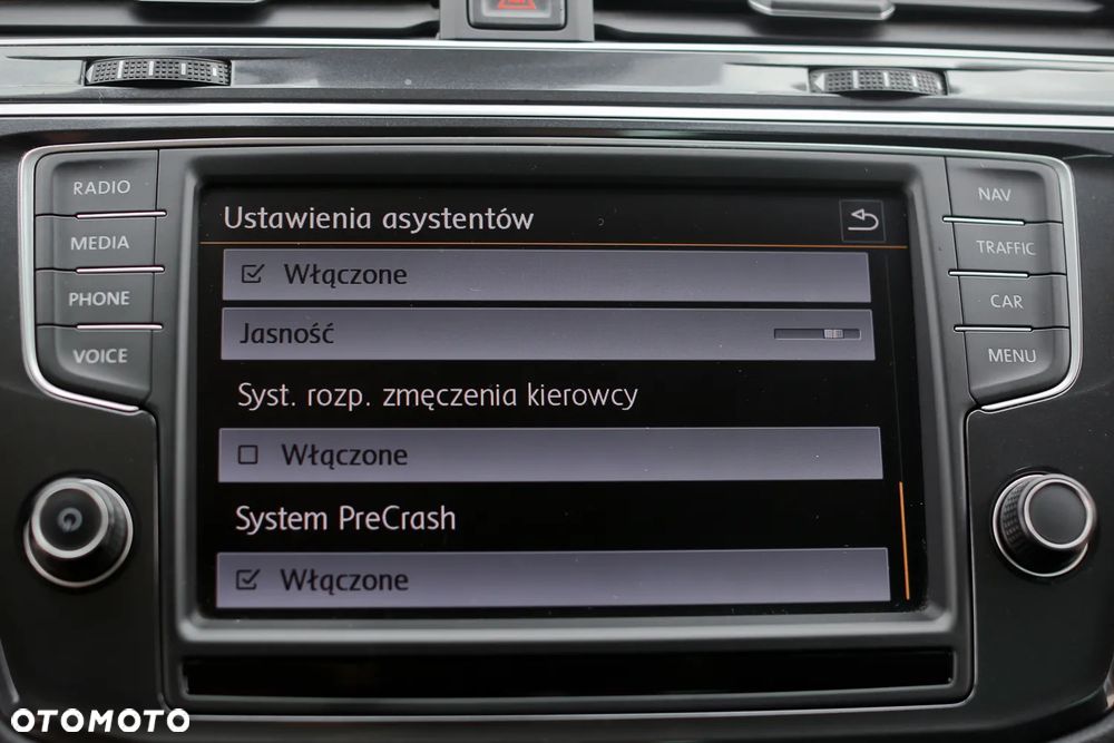 Volkswagen Tiguan - 36