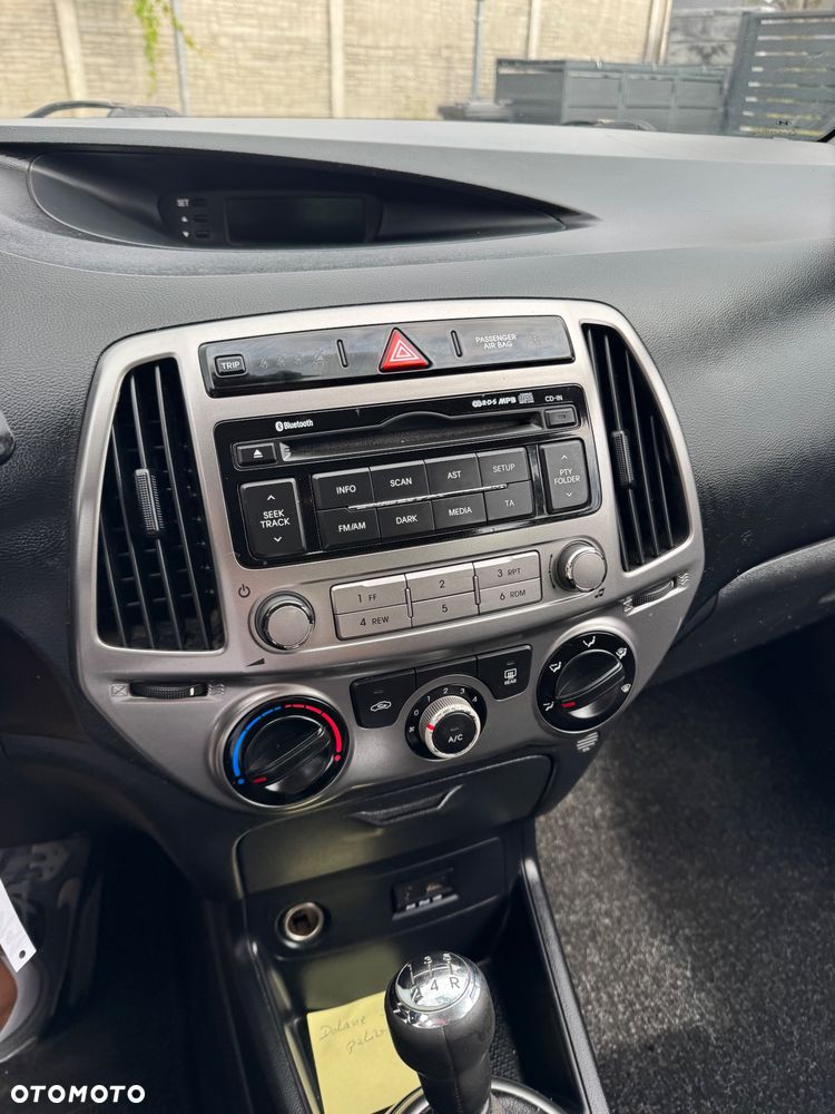 Hyundai i20 - 12