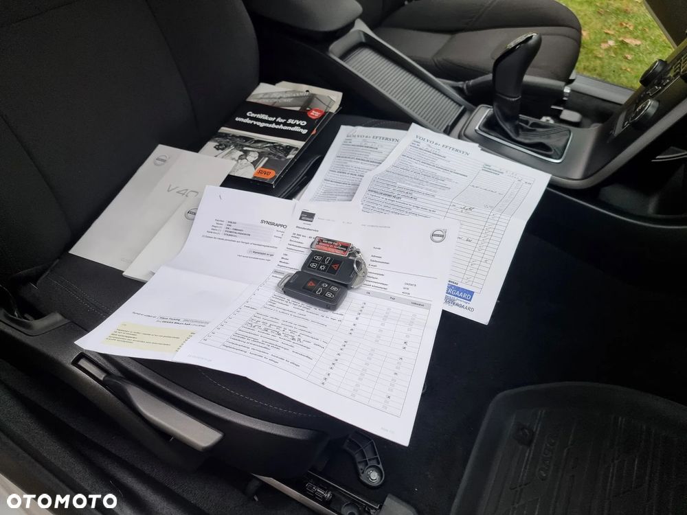 Volvo V40 D2 Drive-E Momentum - 26