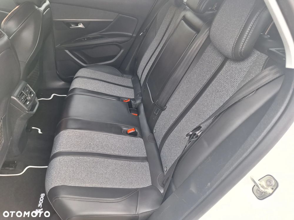 Peugeot 3008 2.0 BlueHDi Allure - 22