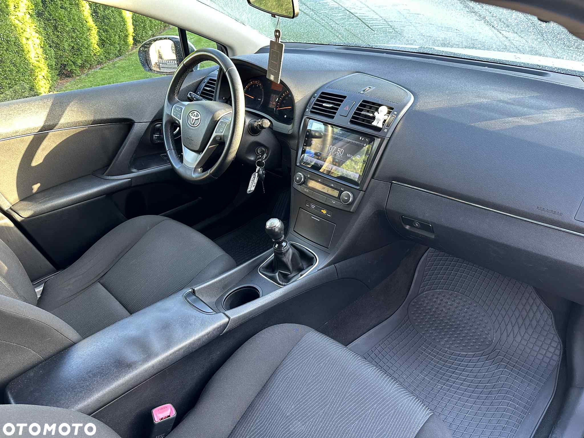 Toyota Avensis - 8