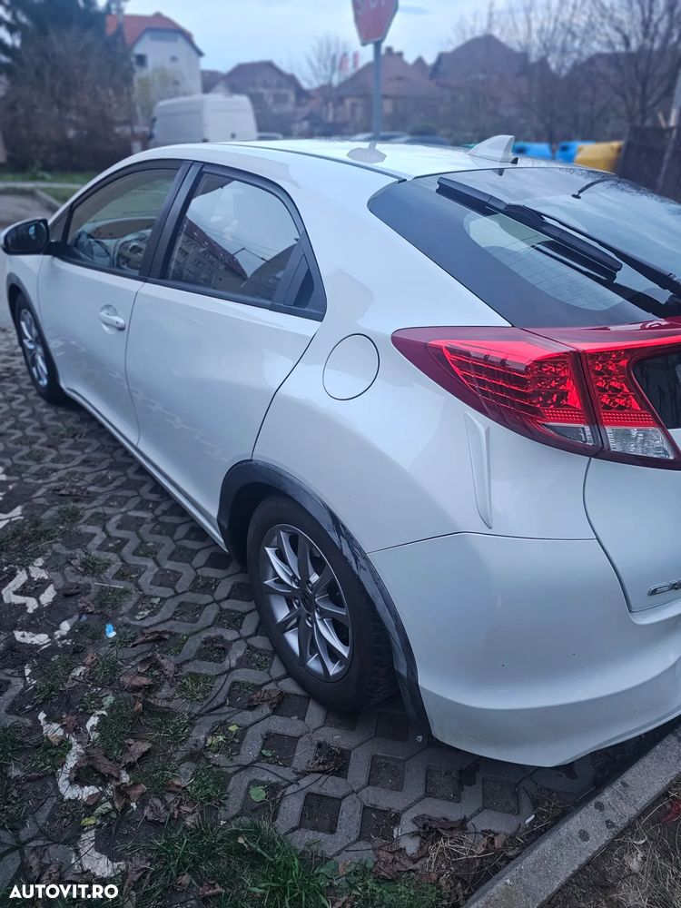 Honda Civic 1.6 i-DTEC MT S - 9